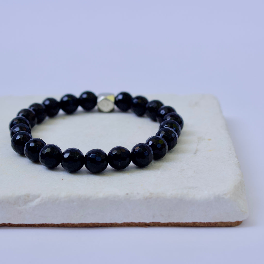 The Iris | Faceted Black Onyx